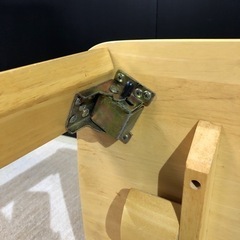 ワンコインで購入できる折りたたみテーブル‼️の画像