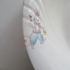 ウサギ柄のカレー皿の画像
