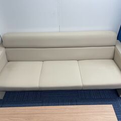 ☆綺麗なオフイス家具　応接セットです。☆の画像