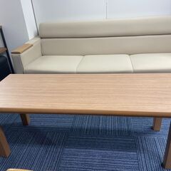☆綺麗なオフイス家具　応接セットです。☆の画像