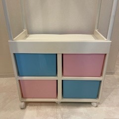 美品　ハンガーラック　子供用の画像