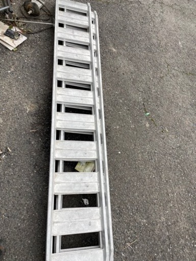 軽トラックのハシゴ