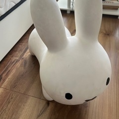 ミッフィ　のりものの画像