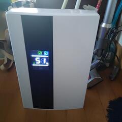 小型除湿機売ります。