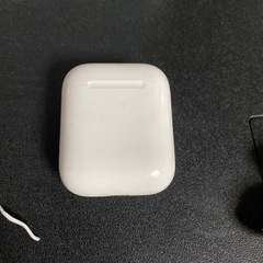 急ぎです。AirPods、Columbiaのスタジャン