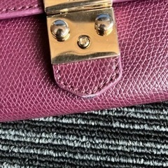 格安で！高級FURLAの長財布(極美品)の画像