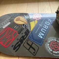再投稿【約2万で購入】スノーボード　本体（ガレージ保管）の画像