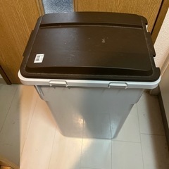ゴミ箱　大型