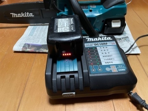 マキタ　コードレスチェーンソー18V  バッテリー2個　値下げ