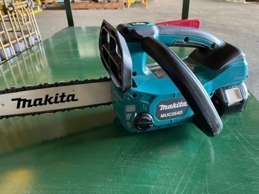 マキタ　コードレスチェーンソー18V  バッテリー2個　値下げ