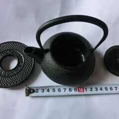 ★南部岩櫃刻印有、★台座付き、鉄瓶急須、使用せず保管品、ご理解ある方、★お問い合わせ前プロフィール必読ですの画像