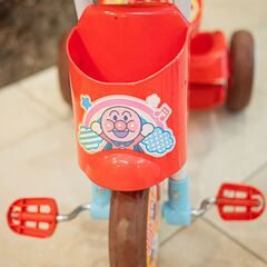 値下げ　中古　アンパンマン 三輪車 赤 美品】アンパンマン三輪車デラックス - メルカリ