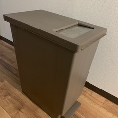 ゴミ箱　45リットル　ユニード プッシュ＆ペダル 