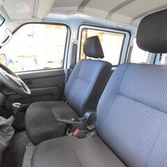 【売約済】ハイゼットカーゴ クルーズターボＳＡＩＩＩ 5速MT　ＥＴＣ　ＬＥＤヘッドライト　アイドリングストップ　スマートアシストＩＩＩ　ビジネスパッケージ　車検Ｒ７年１１月まで　ワンオーナー　走行４．３万キロ台　スタットレスタイヤ　ターボ車の画像