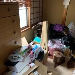 お部屋の片付け　清掃作業の画像