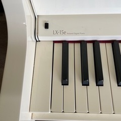 電子ピアノ2014年製中古美品！ROLAND LX15E-PWS の画像