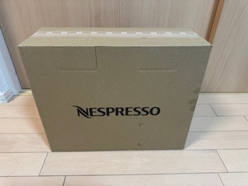 コーヒーメーカー　ネスプレッソ　c30wh-w  新品