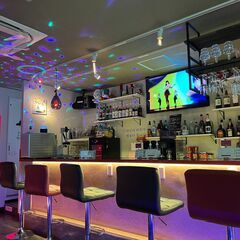kpop韓国カラオケバースタッフ