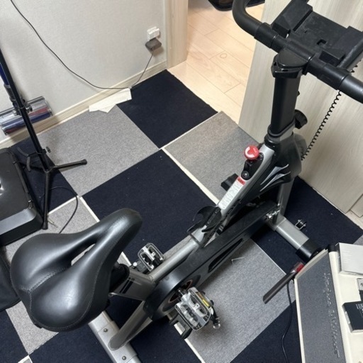 YOSUDA スピンバイク 最新摩擦式 16KGホイール 家庭用　静音