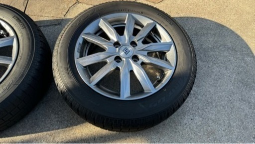 TOYOスタッドレスタイヤ　専用ナット付き！　トヨタアクア　アルミホイール4本セット4穴　15インチ　PCD100　175/65R15