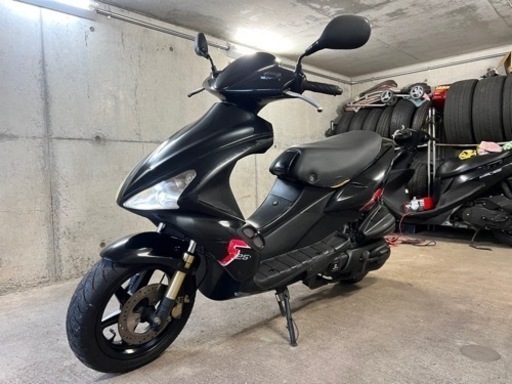 アディバ　R125 125cc イタリア車　10.5馬力　バッテリー新品！