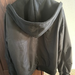 Forever 21 メンズ　フード付きブラックダウンの画像