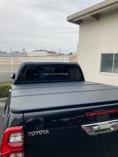 【トノカバー（中古品）三つ折り】ハイラックスGUN125