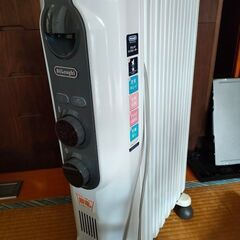 中古本体のみRHJ35M0812-DG デロンギ オイルヒーター...
