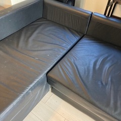 ソファー　レザー　ブラック　すぐ引き取引可能の方の画像