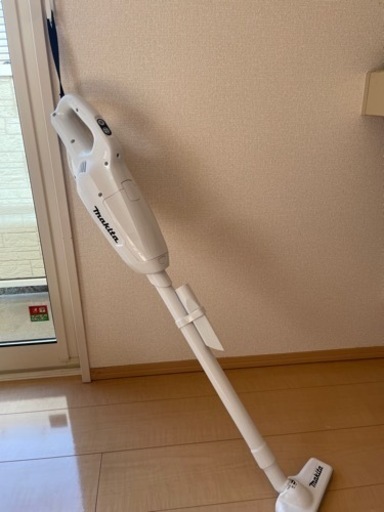 マキタ コードレス掃除機 makita