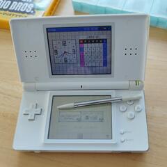 任天堂 DS Lite ゲーム Nintendo　本体と DSソフト　10個　セットの画像