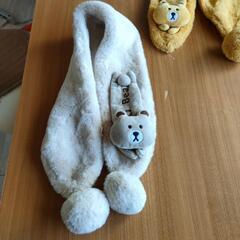 子供のマフラーの画像