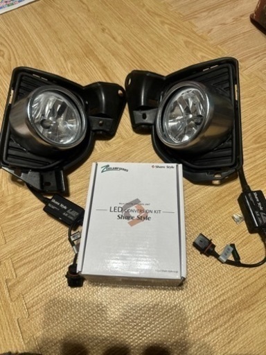 ハイエース　トヨタ　純正　4型　5型　6型　フォグライト