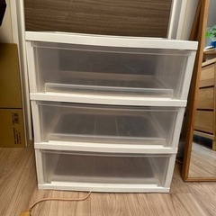 衣装ケース３段の画像