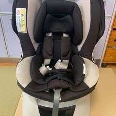 チャイルドシート　ALB830エールベベ