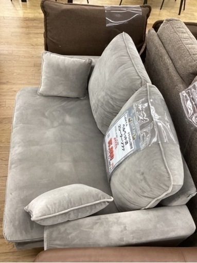 KB-17【新入荷　リサイクル品】LOWYA ベルベット調　2シーターソファ　グレー