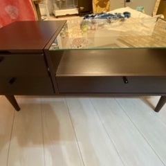 ドレッサー兼机（テーブル）の画像