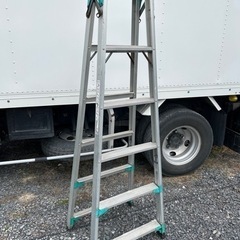 ☆ 難あり品　はしご兼用脚立 脚部伸縮式　RYX1.0-18