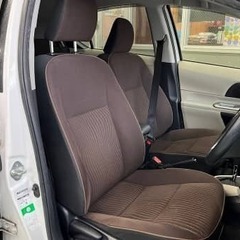 ハイブリットで５人乗り！の画像