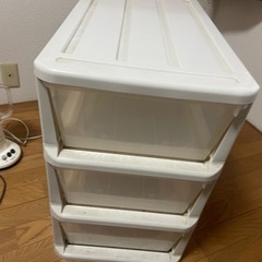 収納ケース　白の画像