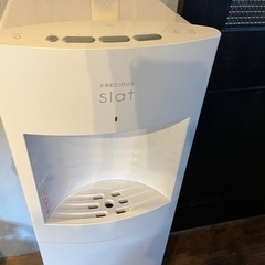 【値下げ】ウォーターサーバー　フレシャス　ホワイト　譲渡書あります。の画像