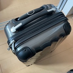 キャリーケースの画像