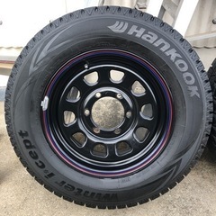 ハイエース　デイトナ　スタッドレス　205/70R15 96Q 