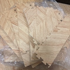 お値下げ【新品】ジョイントマット　59cm x 11枚 + 切れ端の画像