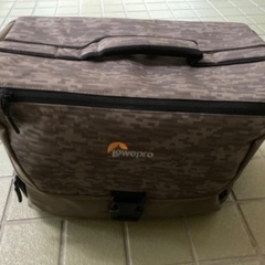 Lowepro ショルダーバッグ ノバ200AW 