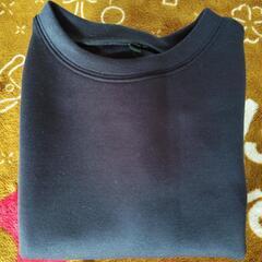 紺色トレーナー