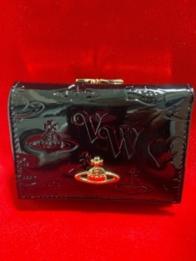 値下げ新品ヴィヴィアンウエストウッド  三つ折り スナップ開閉式 エナメル
