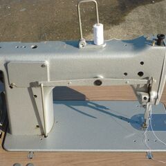 中古 USED JANOME ジャノメ 職業ミシン 766型 電動モーター付き 稼働品 保障ナシ要メンテナンス 直線縫い　蛇の目の画像