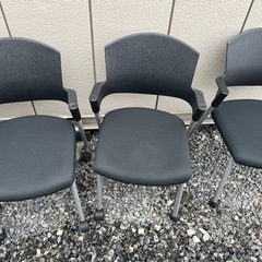 3脚　譲ります。