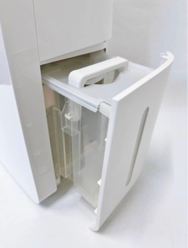 シャープ SHARP 衣類乾燥除湿機 CV-R71-W コンパクトタイプ プラズマクラスター